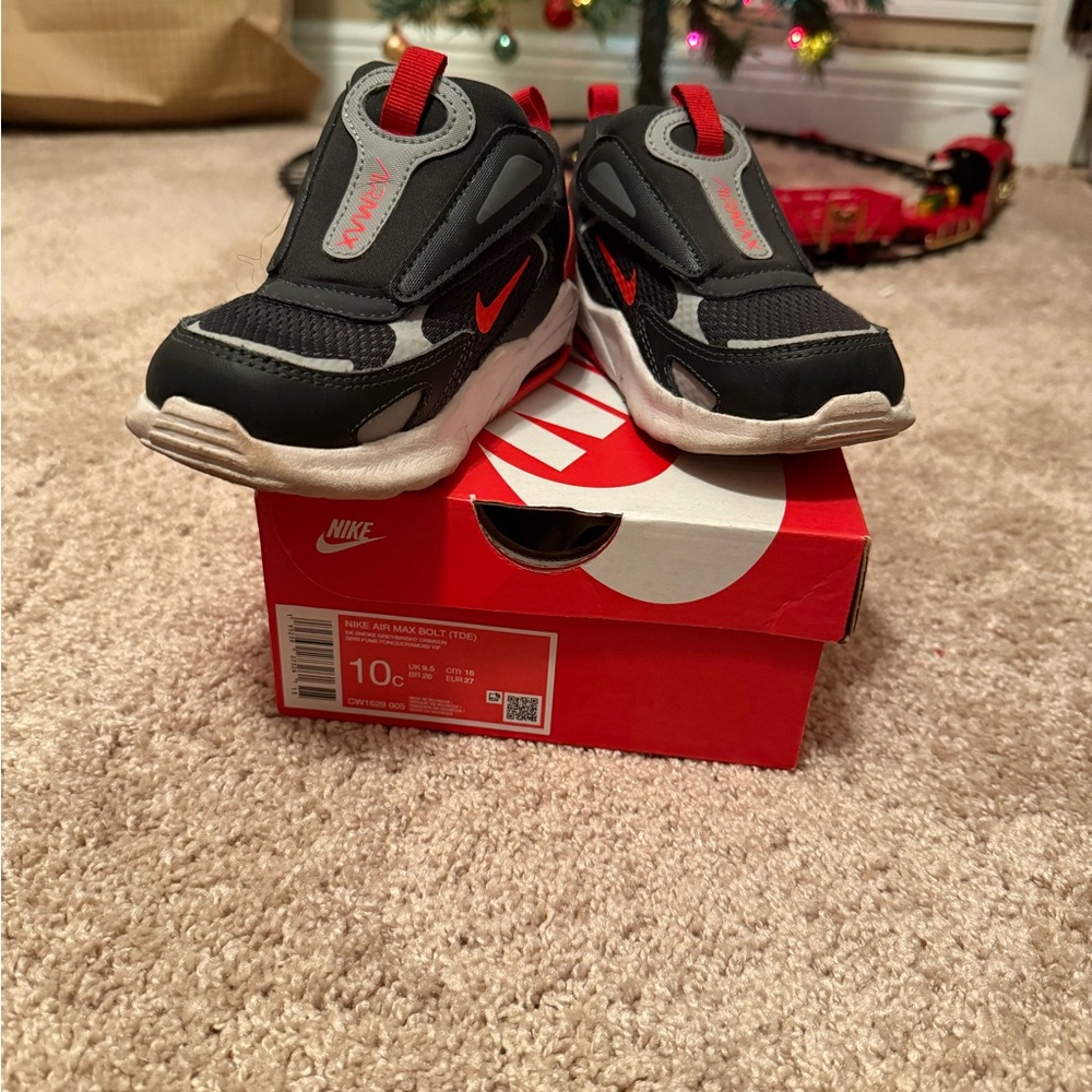 Nike Kids Black and Gray Sneakers with Red Accents